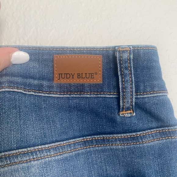 Judy Blue Distressed Slim Fit Jeans - Picture 5 of 7